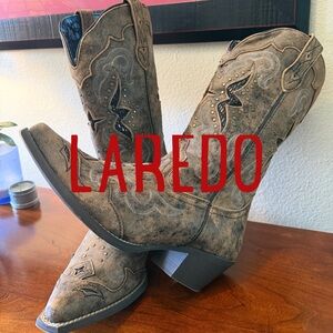 Laredo Tan Heeled Boots with Black Accents